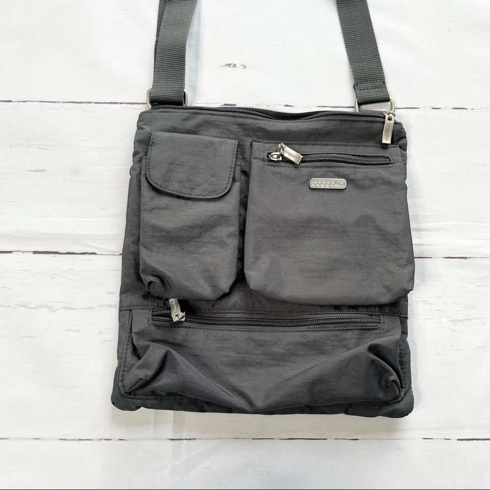 Baggallini Metro RFID Travel Crossbody Grey